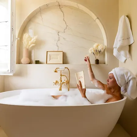 Le Domaine By A&g -